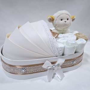 Bárányka bölcső pelenkatorta 2-5 kg, pelenkatorony, babaváró csomag, kelengye - játék & sport - babalátogató ajándékcsomag - Meska.hu