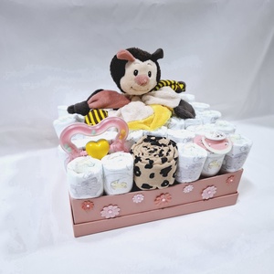 Méhecske baba box, pelenkatorta 2-5 kg pelenkatorony, babaváró csomag, baba kelengye - játék & sport - babalátogató ajándékcsomag - Meska.hu