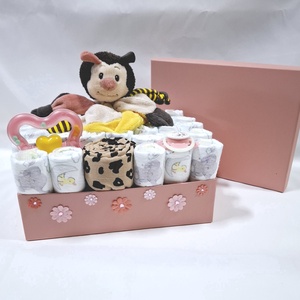 Méhecske baba box, pelenkatorta 2-5 kg pelenkatorony, babaváró csomag, baba kelengye - játék & sport - babalátogató ajándékcsomag - Meska.hu