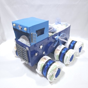 Kamion  pelenkatorta, 2-5 kg pelenkatorony, babaváró csomag, kelengye - baba - mama - pelenkázó, babafürdető kellékek - pelenkatorta - Meska.hu