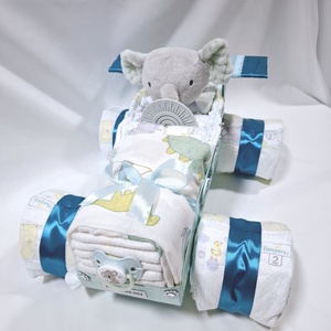 Elefánt BMW autó pelenkatorta, 2-5 kg pelenkatorony, babaváró csomag - játék & sport - babalátogató ajándékcsomag - Meska.hu