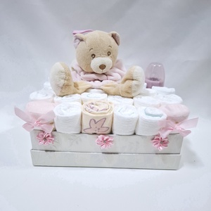 Maci baba box, pelenkatorta  4-8 kg pelenka doboz, babaváró csomag,kelengye - játék & sport - babalátogató ajándékcsomag - Meska.hu