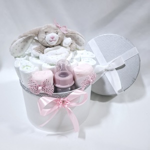 Nyuszi baba box, pelenkatorta  4-8 kg pelenkadoboz, babaváró csomag, kelengye - játék & sport - babalátogató ajándékcsomag - Meska.hu