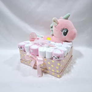 Egyszarvú baba box, pelenkatorta 4-8kg pelenkatorony, babaváró csomag - játék & sport - babalátogató ajándékcsomag - Meska.hu