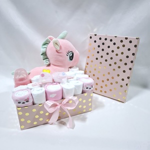 Egyszarvú baba box, pelenkatorta 4-8kg pelenkatorony, babaváró csomag - játék & sport - babalátogató ajándékcsomag - Meska.hu