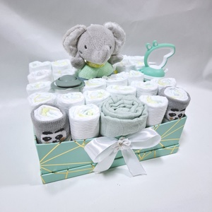 Elefánt baba box etető cumival, pelenkatorta 2-5 kg pelenkatorony, babaváró csomag, kelengye - játék & sport - babalátogató ajándékcsomag - Meska.hu