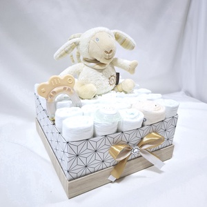 Kis bárány zenélő pelenkatorta , 2-5 kg pelenkatorony, babaváró csomag, kelengye - játék & sport - babalátogató ajándékcsomag - Meska.hu