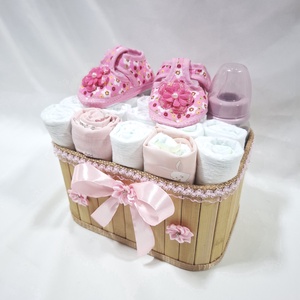 Tipegő baba box, pelenkatorta 4-8kg pelenkatorony, babaváró csomag, kelengye - játék & sport - babalátogató ajándékcsomag - Meska.hu
