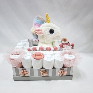Egyszarvú baba box kötött cumilánccal,  pelenkatorta 4-8 kg, pelenka doboz, babaváró csomag, kelengye, Játék & Sport, Babalátogató ajándékcsomag, Mindenmás, MESKA