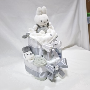 Kis nyuszi box, pelenkatorta 4-8 kg pelenkatorony, babaváró csomag, kelengye - játék & sport - babalátogató ajándékcsomag - Meska.hu