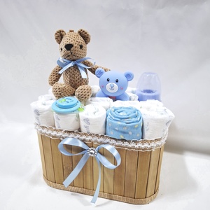 Kis macik pelenkatorony, pelenkatorta babaváró csomag 2-5 kg, kelengye - játék & sport - babalátogató ajándékcsomag - Meska.hu