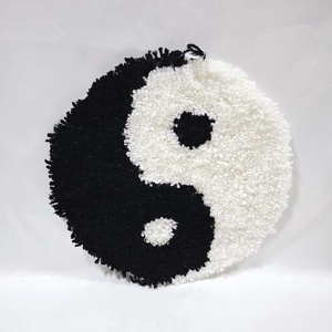 Yin and Yang harmónia kézi csomózású falidísz, faliszőnyeg , dekoráció, Otthon & Életmód, Dekoráció, Fali és függő dekoráció, Falra akasztható dekor, Csomózás, MESKA