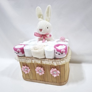 Nyuszi baba box, pelenkatorta  4-8 kg pelenka doboz, babaváró csomag, kelengye - játék & sport - babalátogató ajándékcsomag - Meska.hu