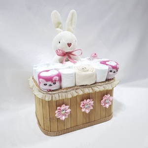 Nyuszi baba box, pelenkatorta  4-8 kg pelenka doboz, babaváró csomag, kelengye - játék & sport - babalátogató ajándékcsomag - Meska.hu