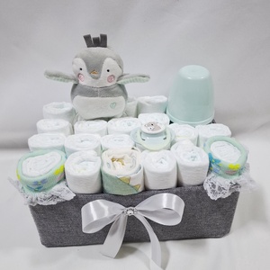 Pingvin baba box, pelenkatorta  4-8 kg pelenka doboz, babaváró csomag, kelengye - játék & sport - babalátogató ajándékcsomag - Meska.hu