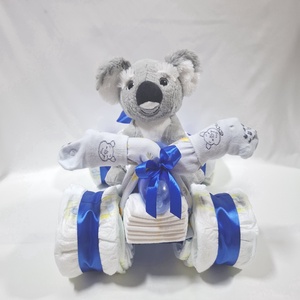 Panda maci Quad  autó pelenkatorta, 4-8 kg pelenkatorony, babaváró csomag, kelengye - Meska.hu