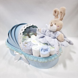 Nyuszi bölcső pelenkatorta 2-5 kg, pelenkatorony, babaváró csomag, kelengye - játék & sport - babalátogató ajándékcsomag - Meska.hu