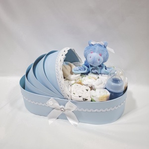 Maci bölcső pelenkatorta  2-5 kg, pelenkatorony, babaváró csomag - játék & sport - babalátogató ajándékcsomag - Meska.hu