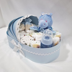 Maci bölcső pelenkatorta  2-5 kg, pelenkatorony, babaváró csomag - játék & sport - babalátogató ajándékcsomag - Meska.hu