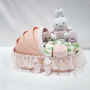 Nyuszi bölcső pelenkatorta 3-6 kg, pelenkatorony, babaváró csomag - Meska.hu