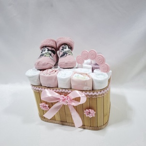 Tipegő Minnie baba box, pelenkatorta 4-8 kg pelenkatorony, babaváró csomag, kelengye - játék & sport - babalátogató ajándékcsomag - Meska.hu