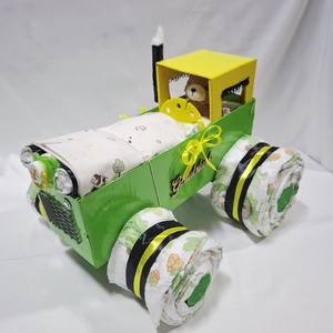 Traktor pelenkatorta, 3-6 kg pelenkatorony, babaváró csomag, kelengye - baba - mama - pelenkázó, babafürdető kellékek - pelenkatorta - Meska.hu