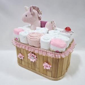 Egyszarvú pelenkatorony, pelenkatorta babaváró csomag 2-5 kg, kelengye - baba - mama - babalátogató ajándékcsomag - Meska.hu