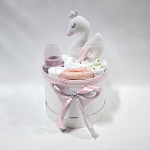 Hattyú baba box, pelenkatorta  2-5 kg pelenka doboz, babaváró csomag, kelengye - Meska.hu