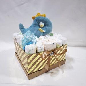 Dino baba box, pelenkatorta 2-5 kg pelenkatorony, babaváró csomag, baba kelengye - baba - mama - pelenkázó, babafürdető kellékek - pelenkatorta - Meska.hu