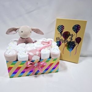 Nyuszika baba box, pelenkatorta 2-5 kg pelenkatorony, babaváró csomag, baba kelengye - baba - mama - pelenkázó, babafürdető kellékek - pelenkatorta - Meska.hu