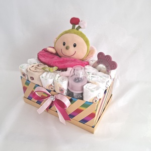  Katicabogár pelenkatorony, 2-5 kg pelenkatorta, babaváró csomag , kelengye - baba - mama - pelenkázó, babafürdető kellékek - pelenkatorta - Meska.hu