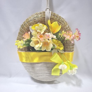 Lágyszínű virágos koszorú, ajtódísz, ablakdísz, kopogtató - Meska.hu