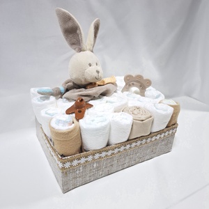 Nyuszi pelenkatorony 3-6 kg, pelenkatorta, babaváró csomag, kelengye - baba - mama - pelenkázó, babafürdető kellékek - pelenkatorta - Meska.hu