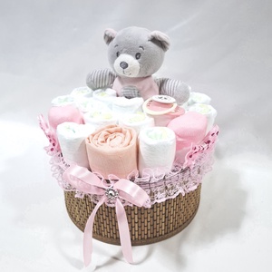 Maci baba box, pelenkatorta 2-5 kg pelenkatorony, babaváró csomag, kelengye - baba - mama - pelenkázó, babafürdető kellékek - pelenkatorta - Meska.hu
