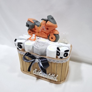 Motoros baba box, pelenkatorta 4-8kg pelenkatorony, babaváró csomag, baba kelengye - baba - mama - pelenkázó, babafürdető kellékek - pelenkatorta - Meska.hu