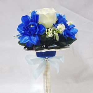 Ünnep rózsával, örökcsokor, virág csokor, kézicsokor, ajándék  - otthon & életmód - virágdekoráció - virágok - virágcsokor - Meska.hu