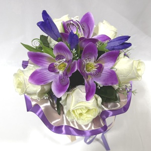 Ünnep orchidea és rózsával, örökcsokor, virág csokor, kézicsokor, ajándék (édességgel) - Meska.hu