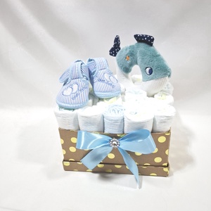 Halacska- tipegő baba box, pelenkatorta 2-5 kg pelenkatorony, babaváró csomag, baba kelengye - baba - mama - pelenkázó, babafürdető kellékek - pelenkatorta - Meska.hu
