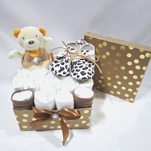 Maci- tipegő baba box, pelenkatorta 4-8 kg pelenkatorony, babaváró csomag, baba kelengye - baba - mama - pelenkázó, babafürdető kellékek - pelenkatorta - Meska.hu