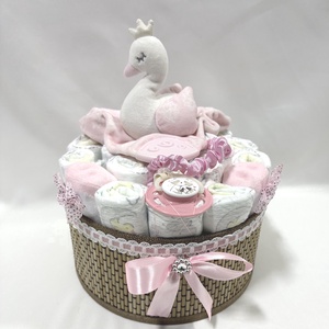 Kis hattyú baba box, pelenkatorta 2-5 kg pelenkatorony, babaváró csomag, kelengye - Meska.hu
