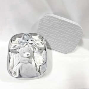 Maci baba box,  pelenkatorta 2-5kg,pelenka doboz, babaváró csomag - baba - mama - babalátogató ajándékcsomag - Meska.hu