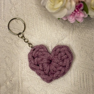 Szívecske kulcstartó - táska & tok - kulcstartó & táskadísz - kulcstartó - Meska.hu