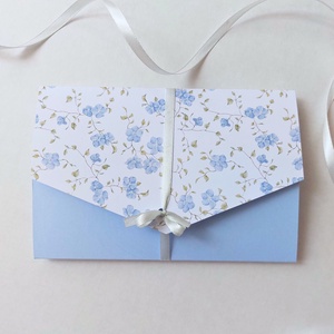 Esküvői boríték meghívó pasztell kék virágokkal - esküvő - meghívó & kártya - meghívó - Meska.hu
