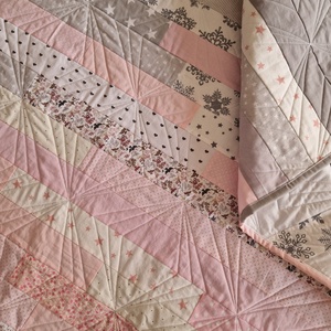 Egyedi gyerektakaró mályva-rózsaszín-szürke színekben - Stripes quilt - otthon & életmód - babaszoba, gyerekszoba - babatakaró, gyerek pléd - Meska.hu