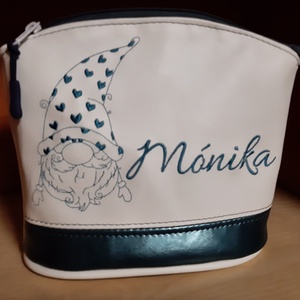 Manócskás neszeszer névre szóló - Meska.hu
