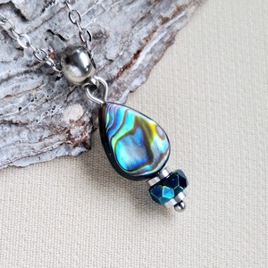 Pávakagyló medál acél lánccal - Meska.hu