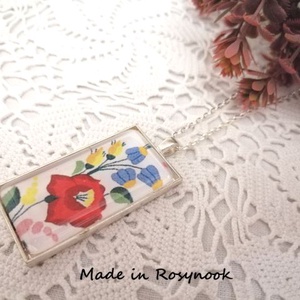 XXL-es kalocsai mintás nyaklánc, Ékszer, Nyaklánc, Medálos nyaklánc, Ékszerkészítés, Decoupage, transzfer és szalvétatechnika, MESKA