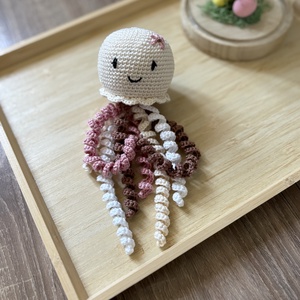 Horgolt polip/korip - nude árnyalat - baba - mama - baba játékok - szundikendő, alvóka - Meska.hu
