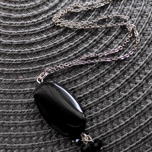 Fekete medálos nyaklánc - ékszer - nyaklánc - medálos nyaklánc - Meska.hu