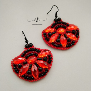 Ladybug fülbevaló, Ékszer, Fülbevaló, Lógó fülbevaló, Gyöngyfűzés, gyöngyhímzés, MESKA